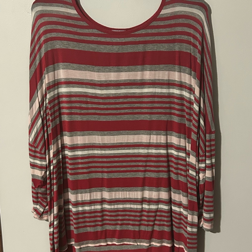 Sunday Red Bateau Neck 3/4 Sleeve Boxy Blouse